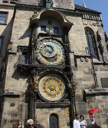 De astronomische klok is een van de bekendste attracties van Praag